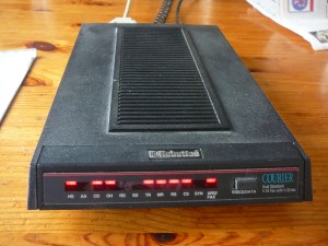 Modem-usr-courier-v34-front-online
